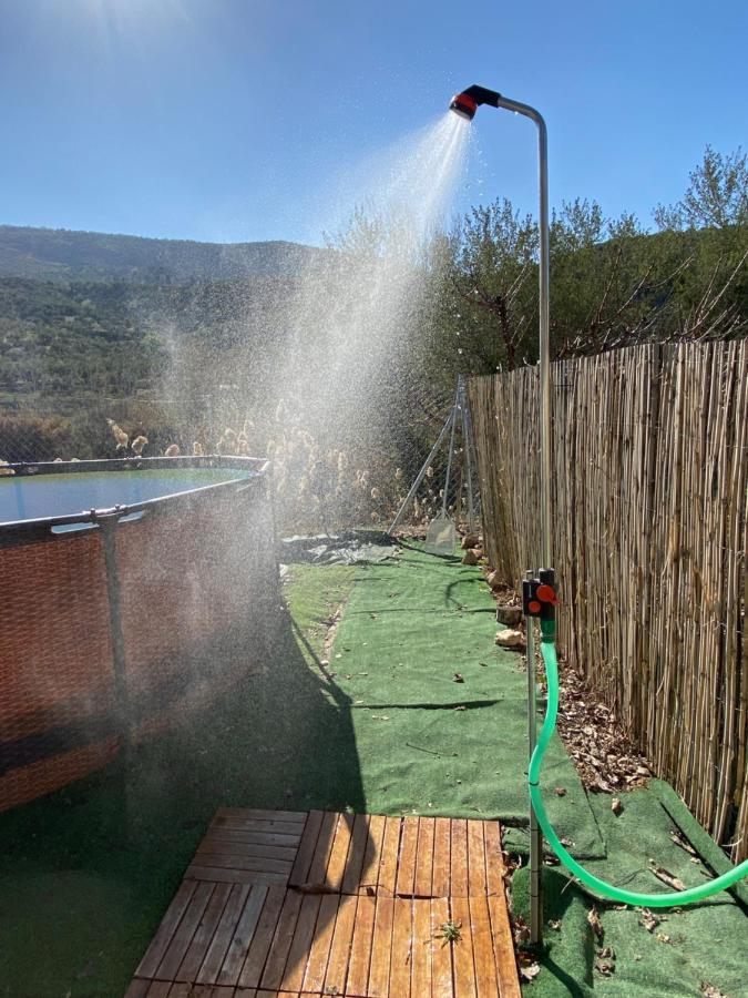 La Huerta Del Castillo Con Su Caz De Agua - Enjoy Life & Relax Castillo de Locubin Luaran gambar
