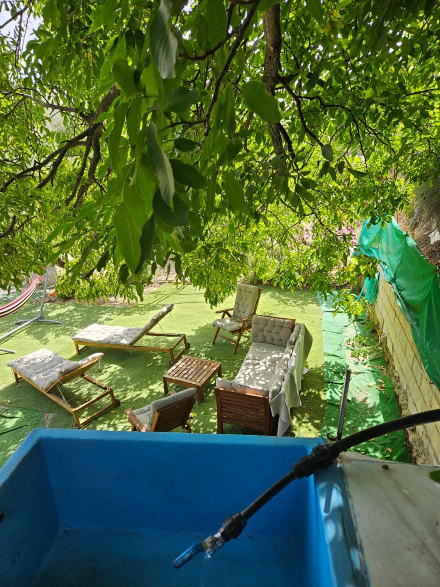 La Huerta Del Castillo Con Su Caz De Agua - Enjoy Life & Relax Castillo de Locubin Luaran gambar